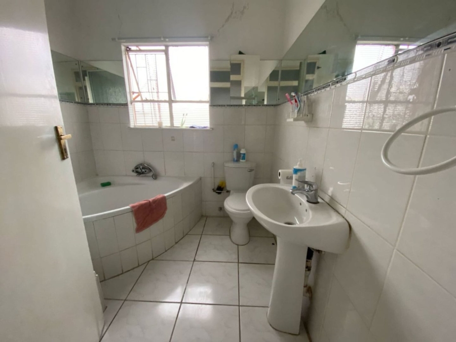 2 Bedroom Property for Sale in Bloemfontein Free State